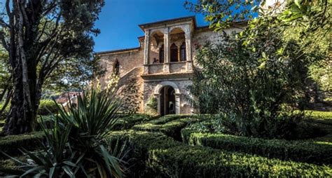 Giardini del Petrarca .